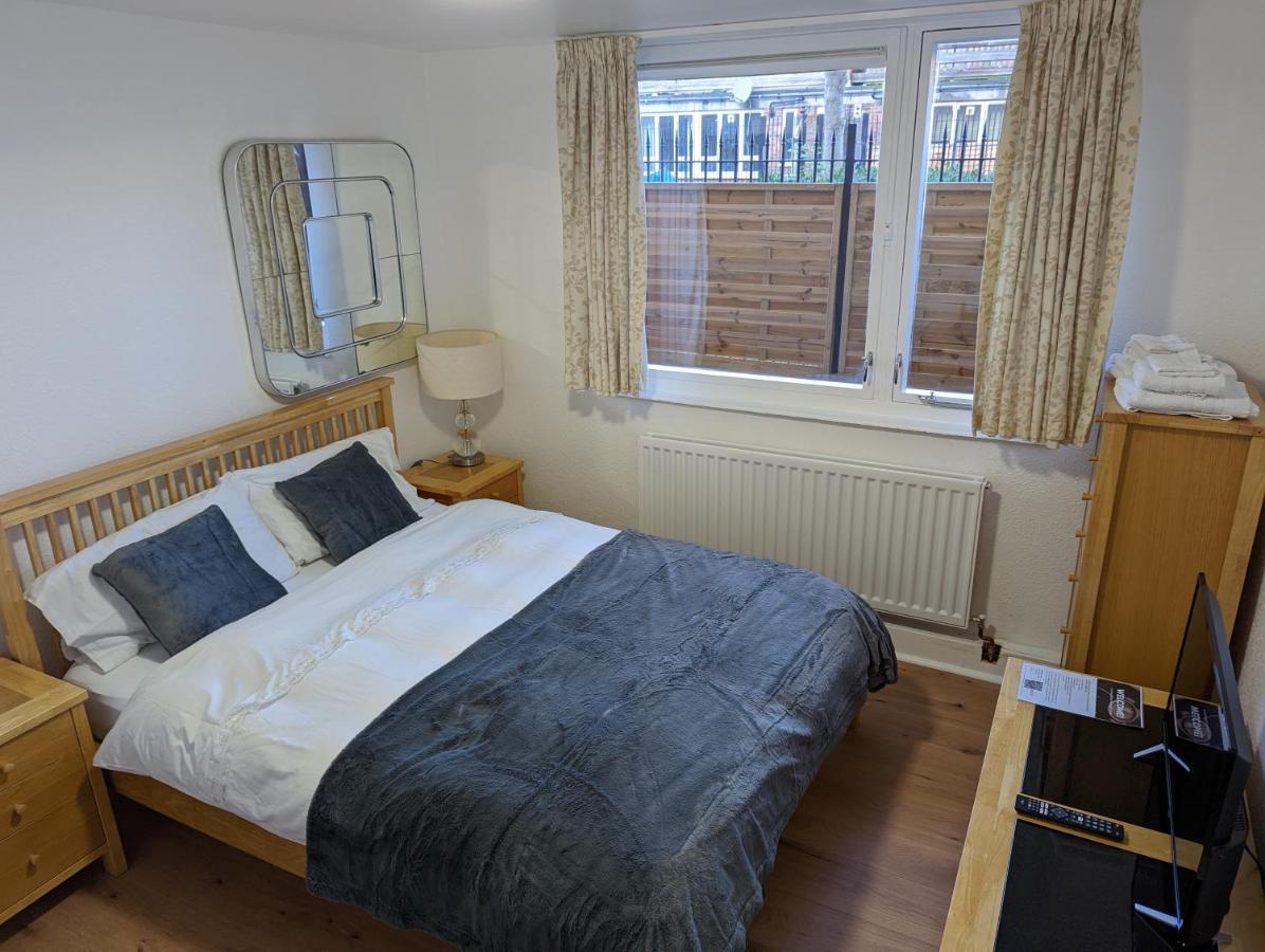Beautiful Independent Apartment In London Uk Екстериор снимка