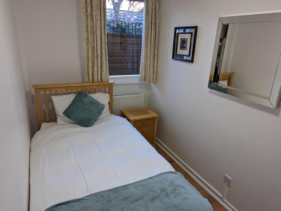 Beautiful Independent Apartment In London Uk Екстериор снимка